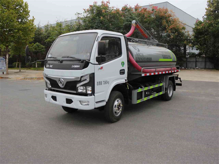 国六东风多利卡5方吸粪车